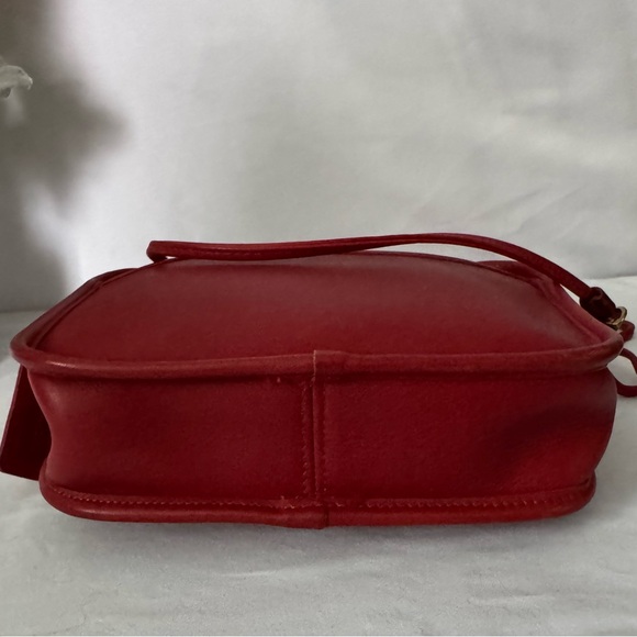 Coach 1995 EUC Carnival red leather crossbody USA made - Picture 4 of 6